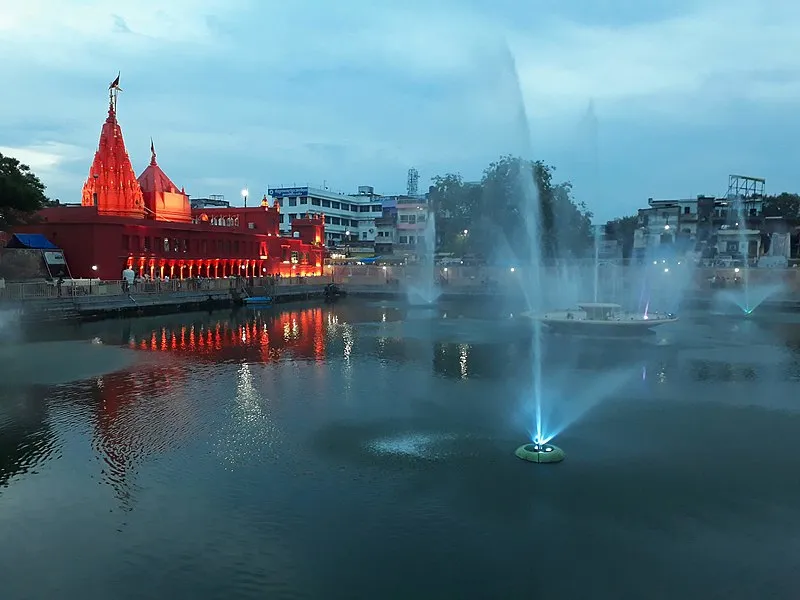 Durga Kund TEmple Varanasi