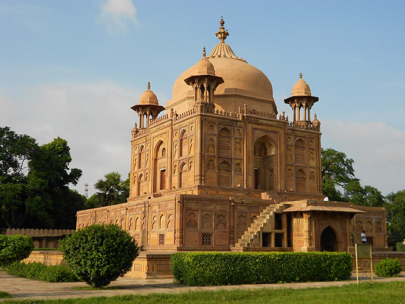 Khusro Bagh in Prayagraj, Mughal-era garden with royal tombs and heritage architecture