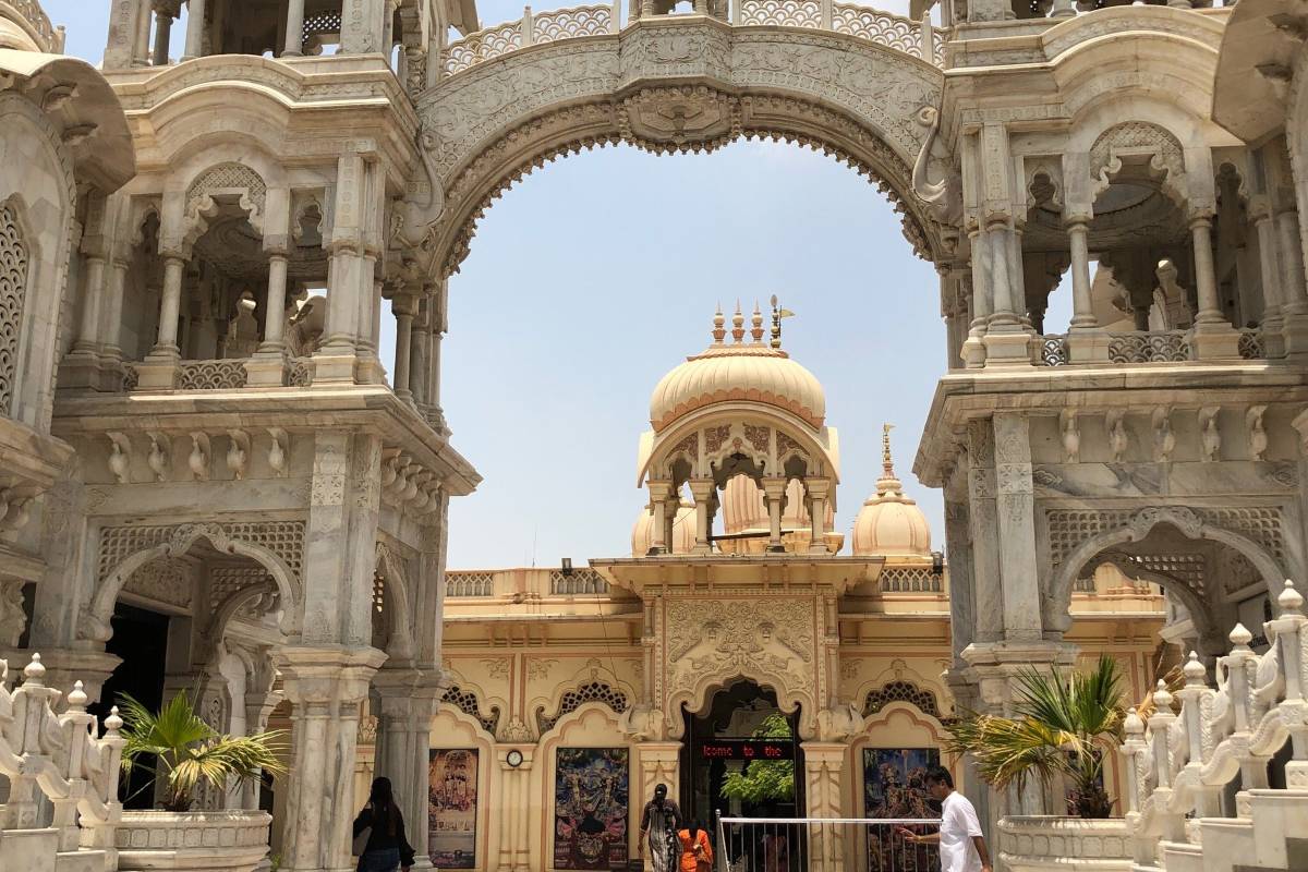 ISKCON Temple Vrindavan – World-Famous Spiritual and Cultural Center Dedicated to Lord Krishna