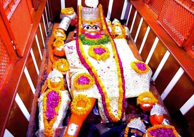 Bade Hanuman Mandir in Prayagraj with reclining Hanuman idol near Sangam  