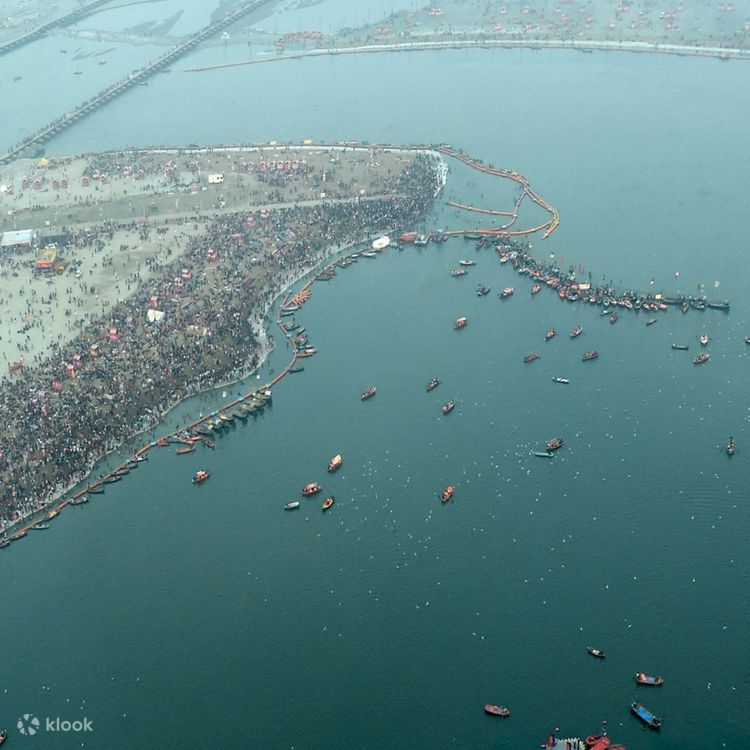 Triveni Sangam Prayagraj - Confluence of Ganga, Yamuna and Saraswati